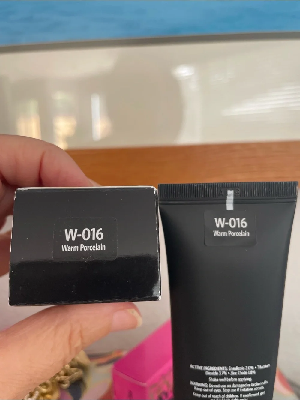 Bobbi Brown W-016 Warm Porcelain Foundation Tube & Box - Bran New